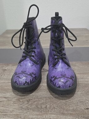 Purple Lace-Pattern Men's Combat Boots Victorian or GOTHIC 6 MENS